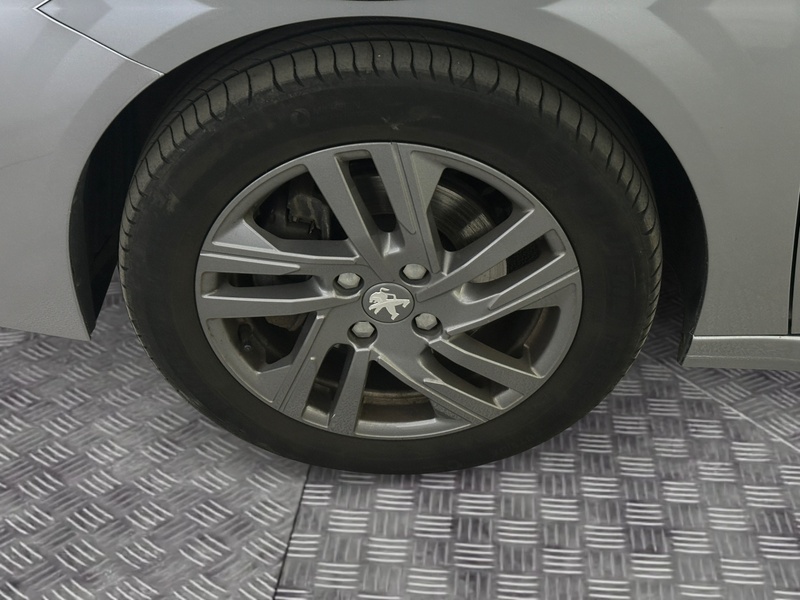 Peugeot 208 vaihtoauto