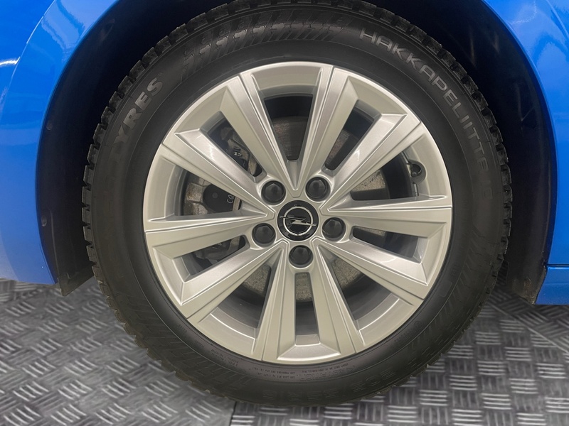 Opel Astra vaihtoauto