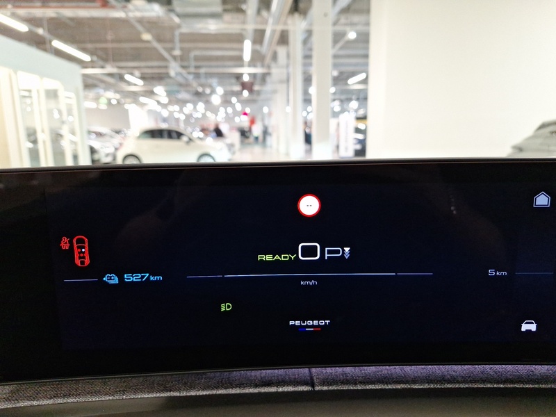 Peugeot E-3008 vaihtoauto
