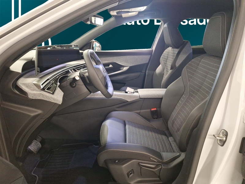 Peugeot E-3008 vaihtoauto