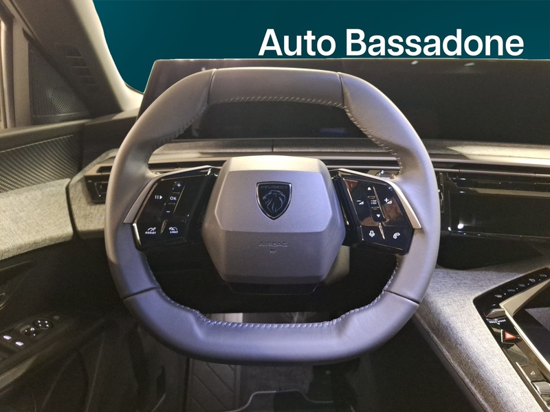 Peugeot E-3008 vaihtoauto