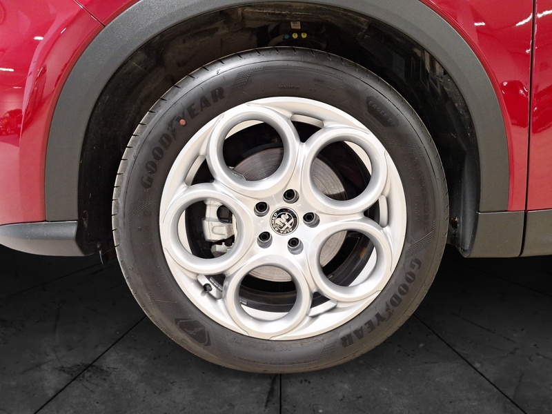 Alfa Romeo Tonale vaihtoauto