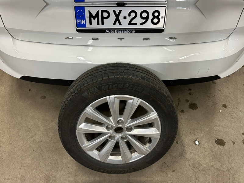 Opel Astra vaihtoauto