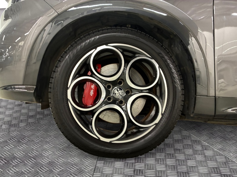 Alfa Romeo Tonale vaihtoauto