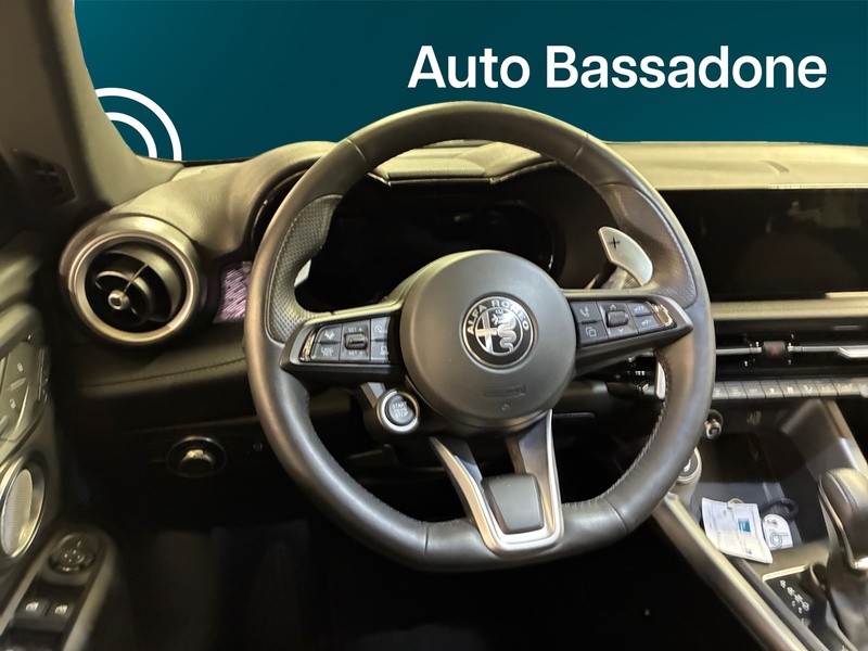 Alfa Romeo Tonale vaihtoauto