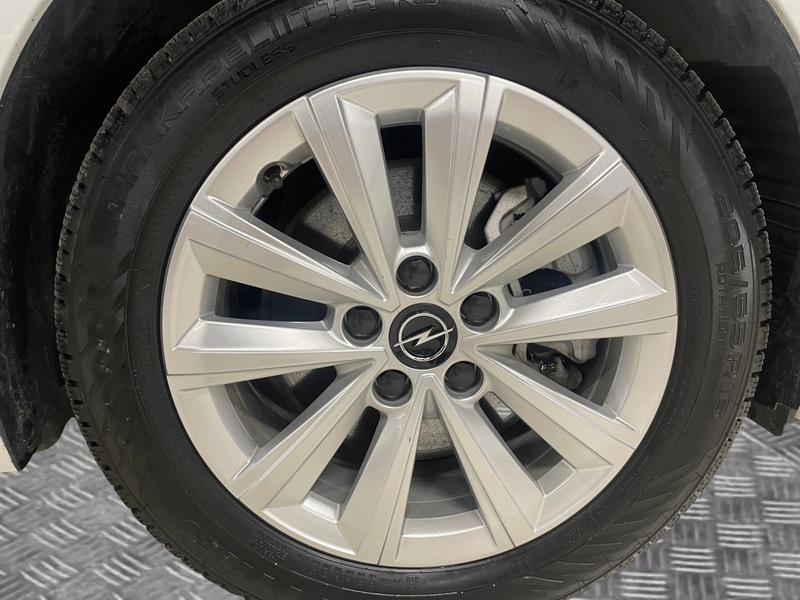 Opel Astra vaihtoauto