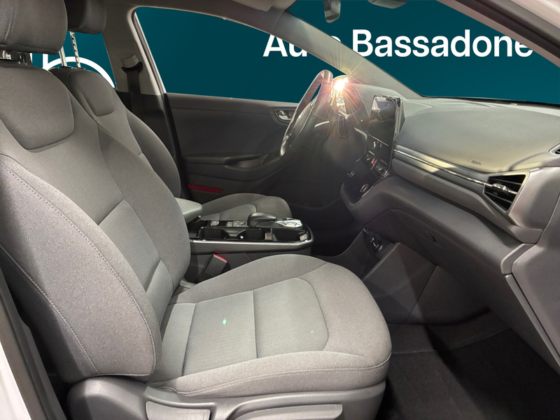 Hyundai IONIQ electric vaihtoauto