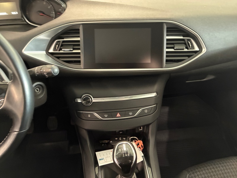 Peugeot 308 vaihtoauto