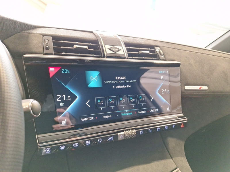 DS 7 Crossback vaihtoauto