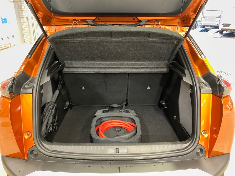 Peugeot e-2008 vaihtoauto