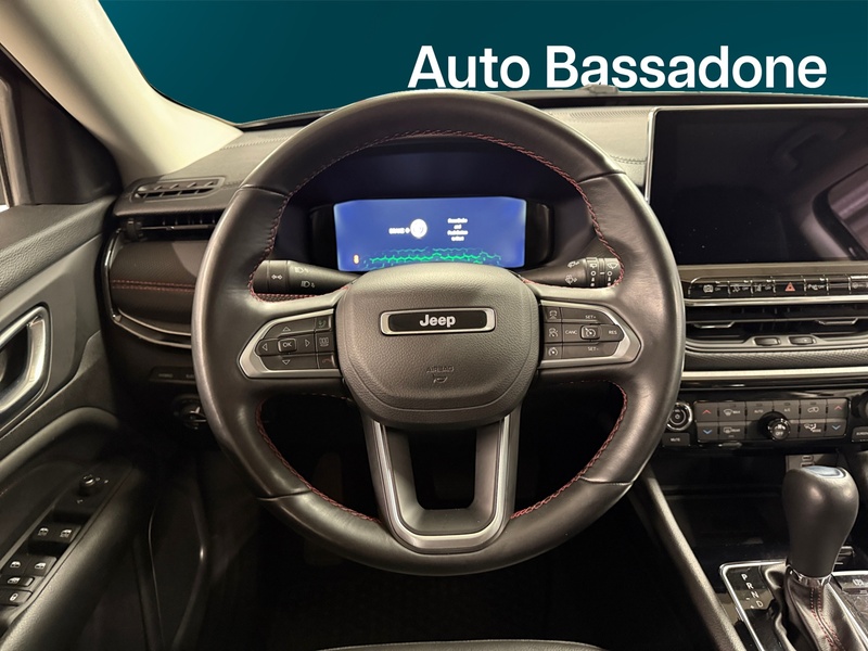 Jeep Compass vaihtoauto