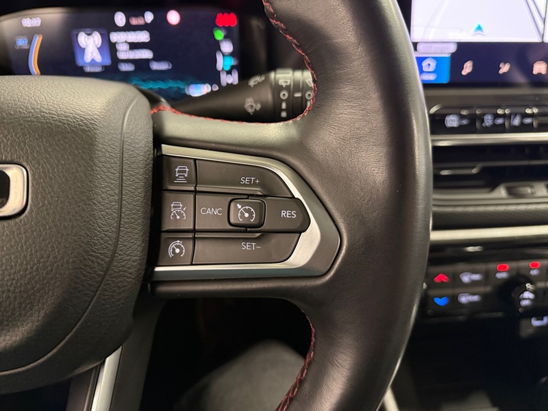 Jeep Compass vaihtoauto