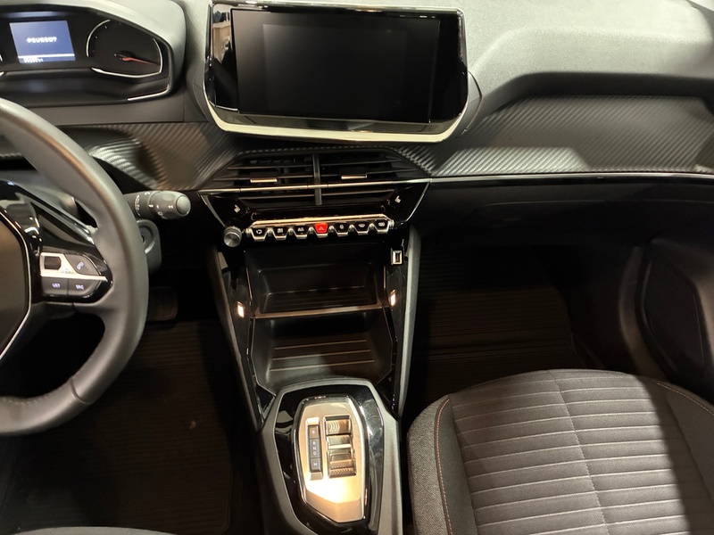 Peugeot 208 vaihtoauto