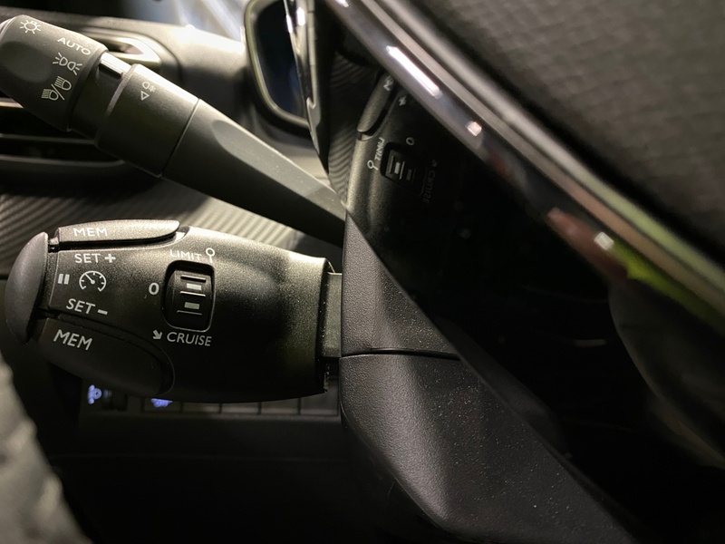 Peugeot e-2008 vaihtoauto