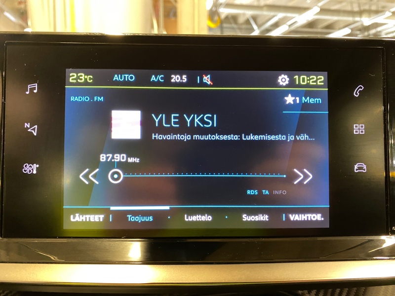 Peugeot e-2008 vaihtoauto