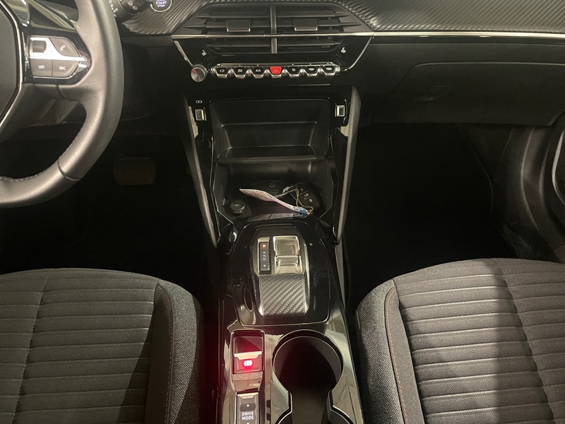 Peugeot e-2008 vaihtoauto