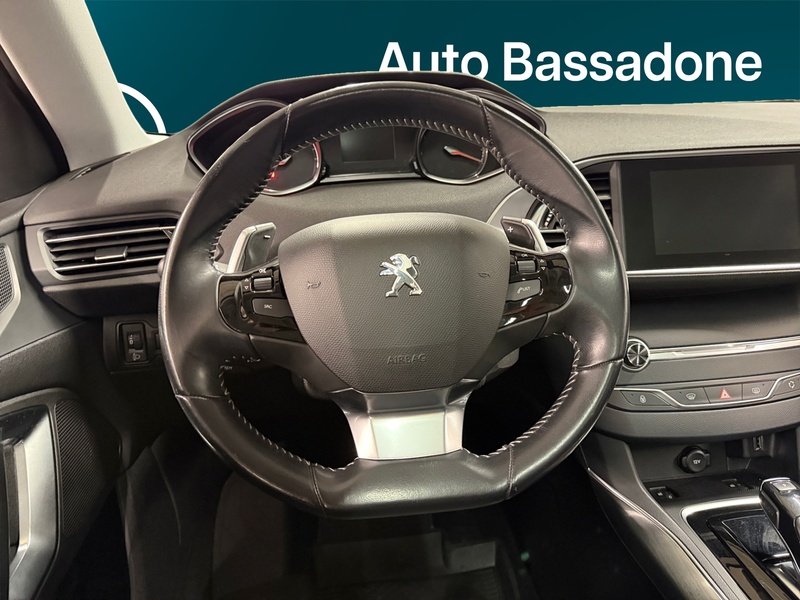 Peugeot 308 vaihtoauto