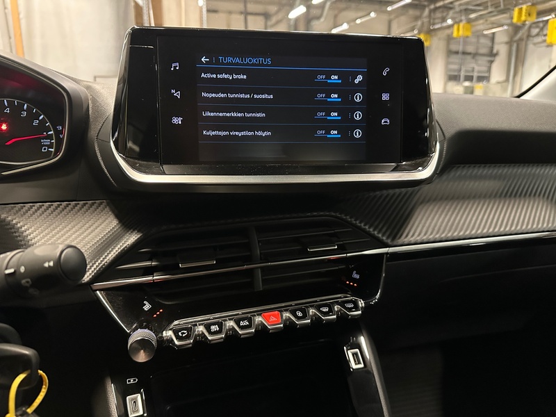 Peugeot 208 vaihtoauto