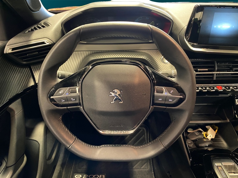 Peugeot e-2008 vaihtoauto