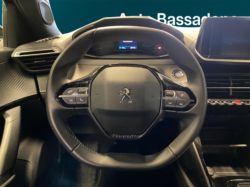 Peugeot e-2008 vaihtoauto