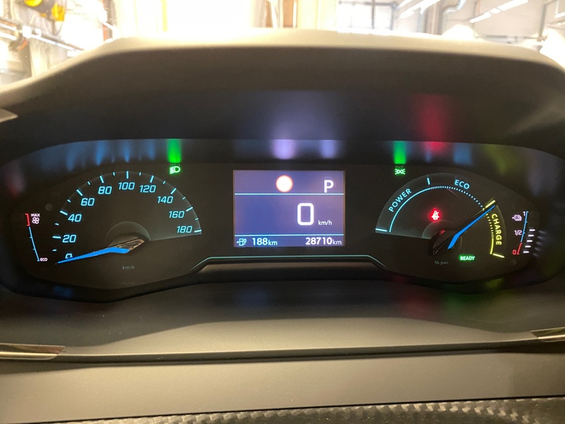 Peugeot e-2008 vaihtoauto