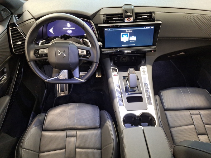 DS 7 vaihtoauto