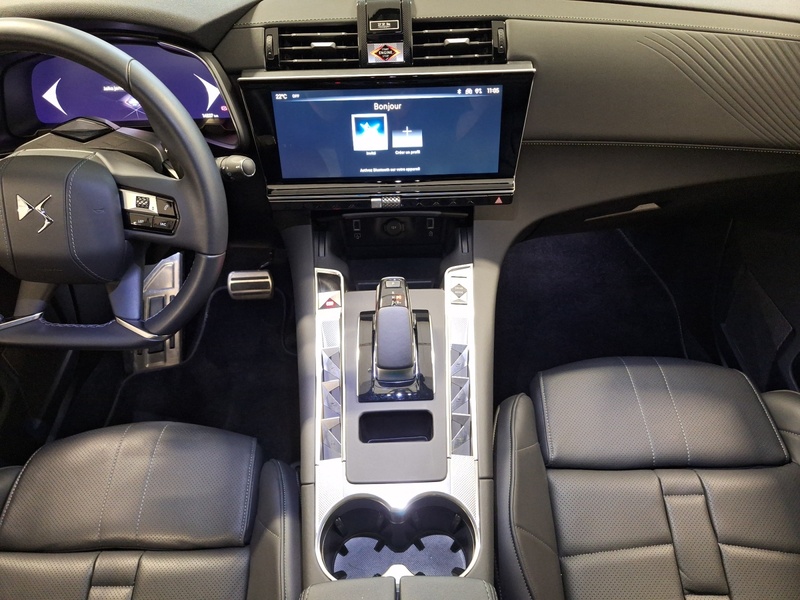 DS 7 vaihtoauto