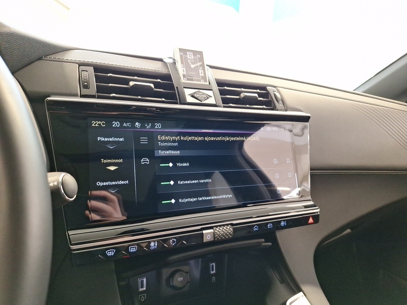 DS 7 vaihtoauto