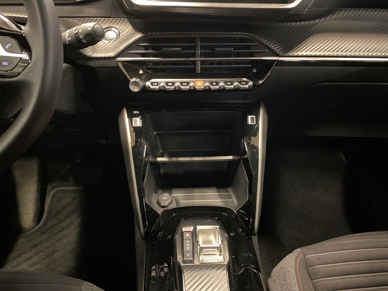 Peugeot e-2008 vaihtoauto