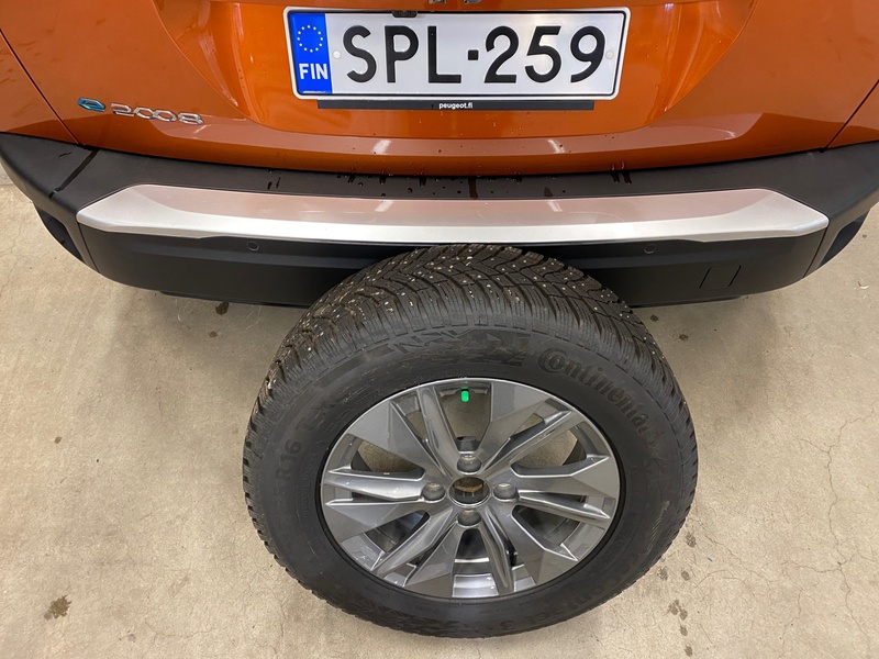 Peugeot e-2008 vaihtoauto