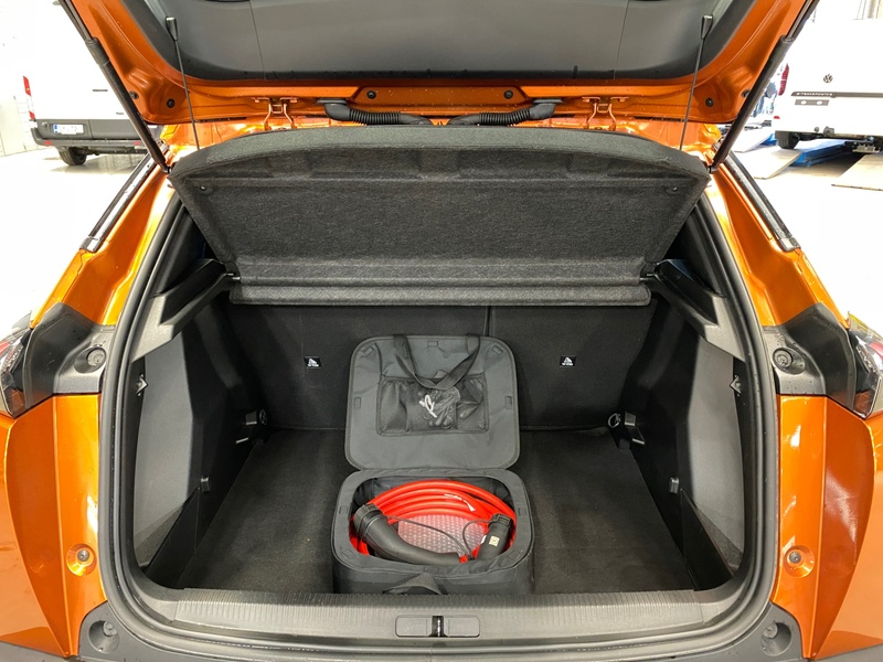 Peugeot e-2008 vaihtoauto