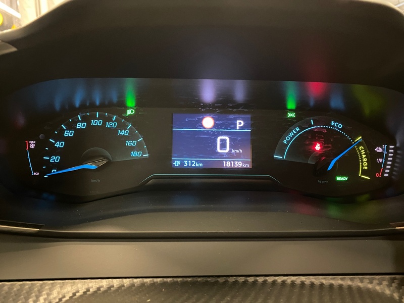 Peugeot e-2008 vaihtoauto