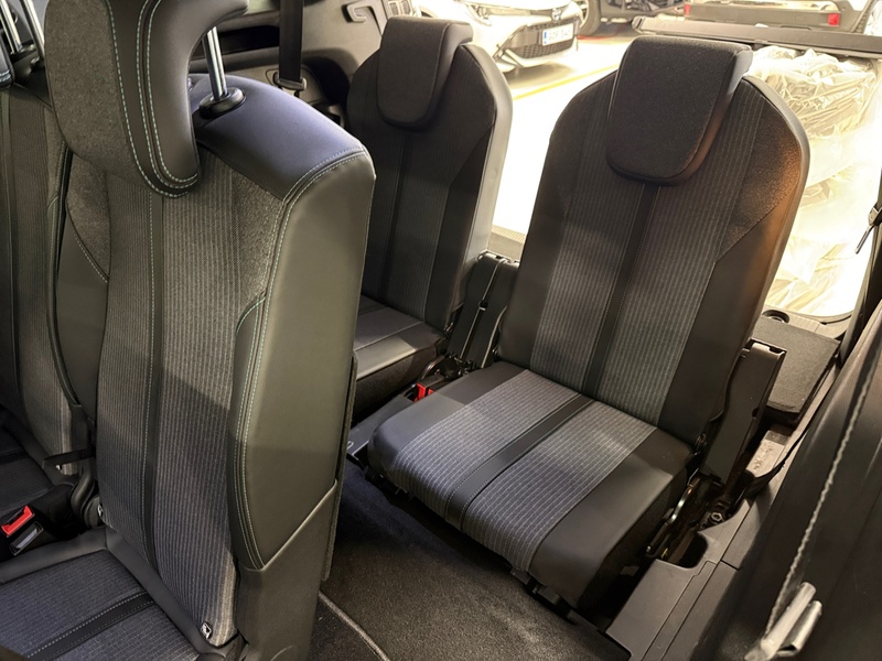Peugeot 5008 vaihtoauto