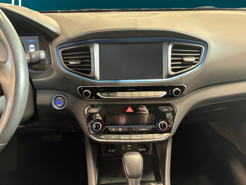 Hyundai IONIQ hybrid vaihtoauto