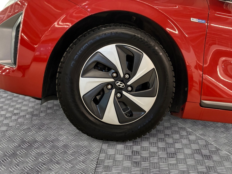 Hyundai IONIQ hybrid vaihtoauto