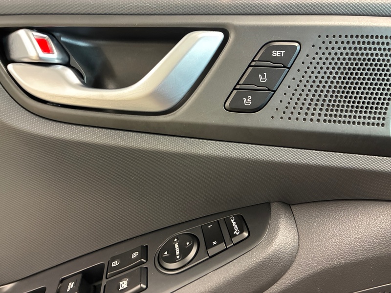 Hyundai IONIQ hybrid vaihtoauto