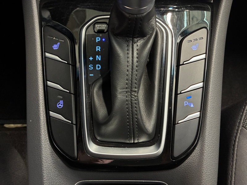 Hyundai IONIQ hybrid vaihtoauto