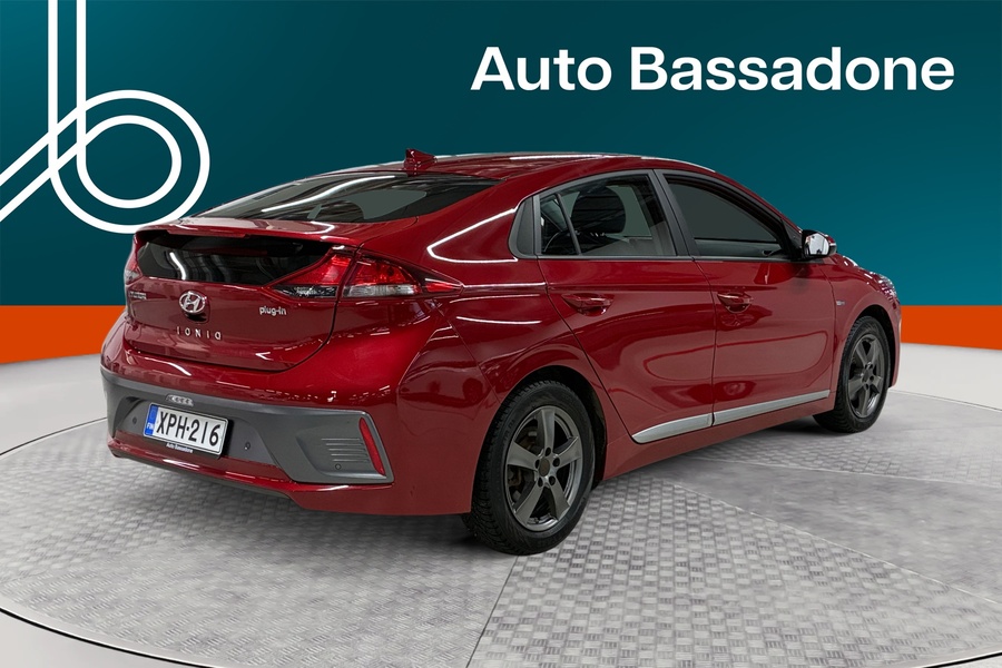 Hyundai IONIQ plug-in vaihtoauto