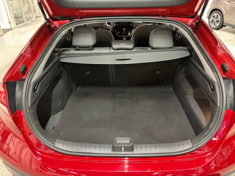 Hyundai IONIQ plug-in vaihtoauto