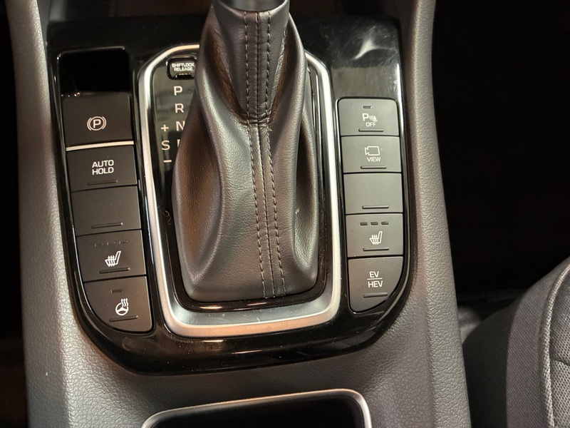 Hyundai IONIQ plug-in vaihtoauto