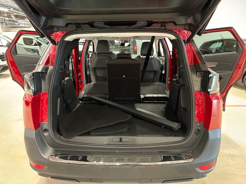 Peugeot 5008 vaihtoauto