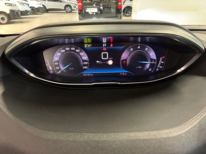 Peugeot 5008 vaihtoauto