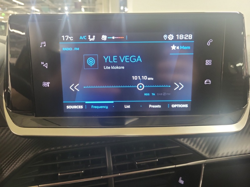 Peugeot 208 vaihtoauto