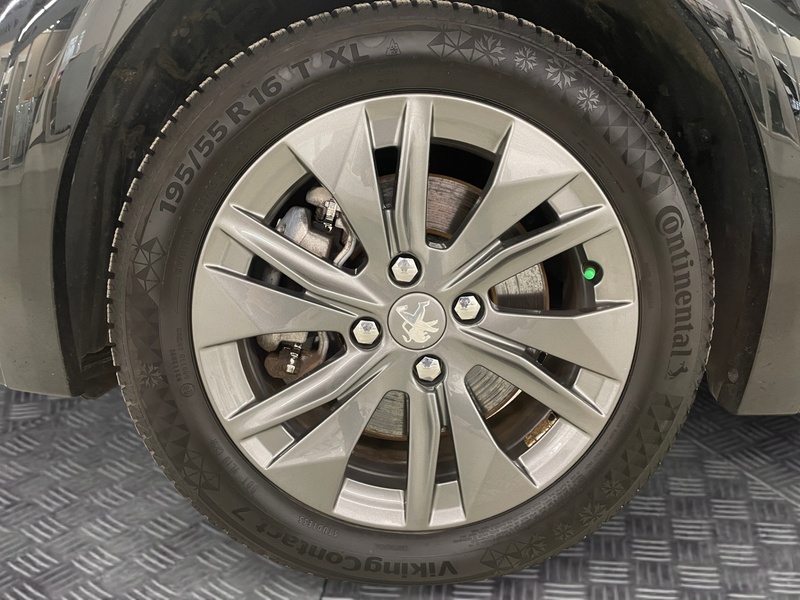 Peugeot e-208 vaihtoauto