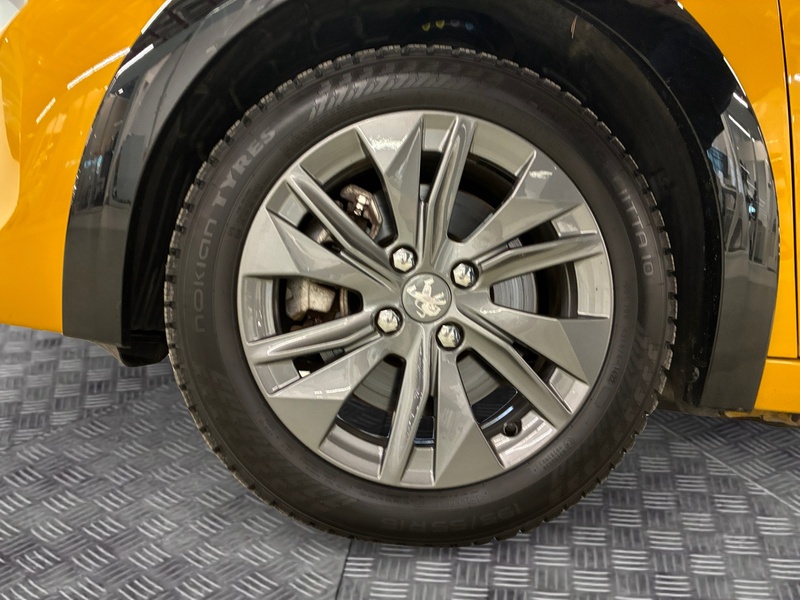 Peugeot e-208 vaihtoauto