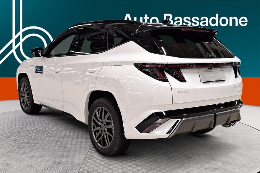 Hyundai TUCSON Hybrid vaihtoauto