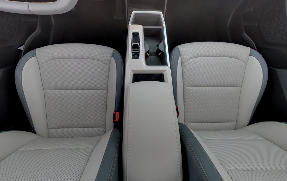 KGM Torres EVX vaihtoauto