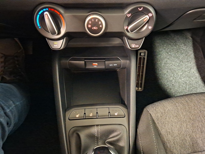 Kia Stonic vaihtoauto