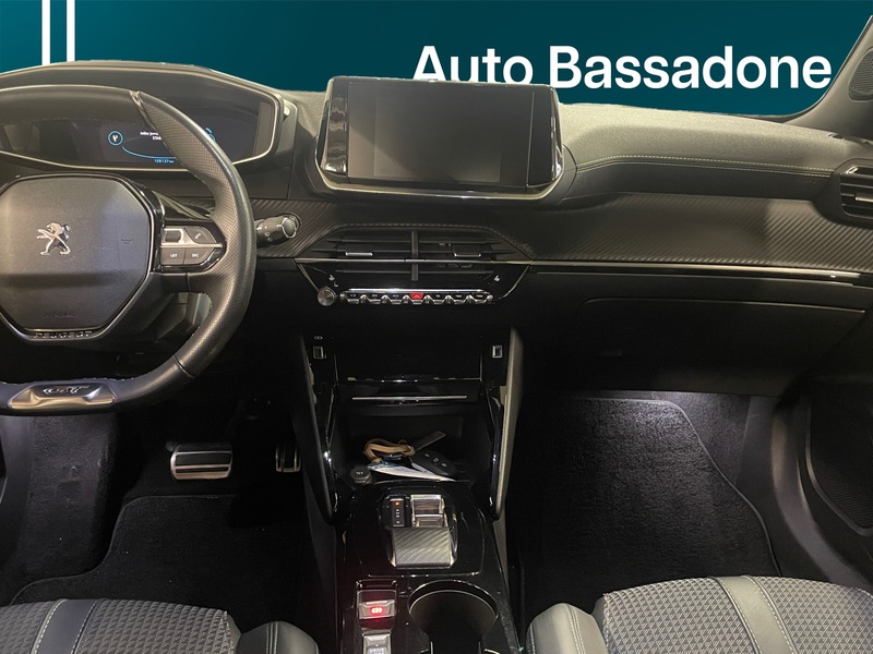 Peugeot e-2008 vaihtoauto