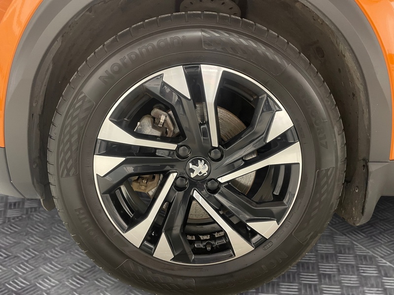 Peugeot e-2008 vaihtoauto